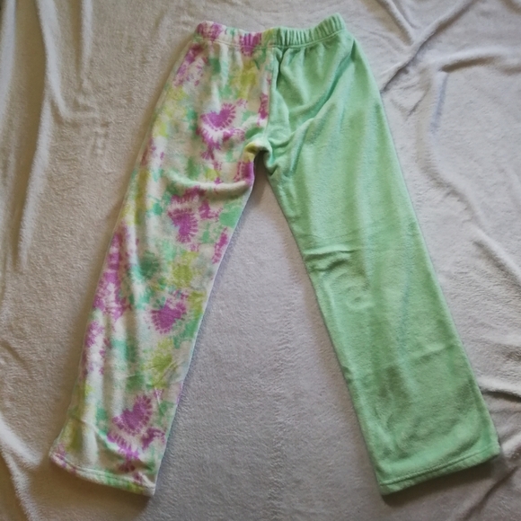 Justice Unicorn and Hearts Pajama Bottoms - Picture 3 of 4